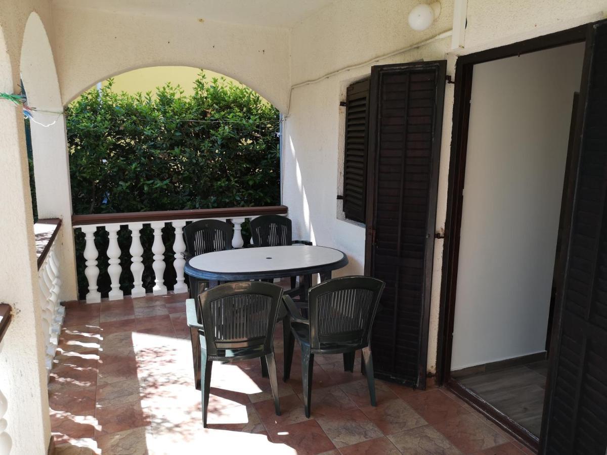 Apartments Mint Povljana - 50M From Sandy Beach Ngoại thất bức ảnh